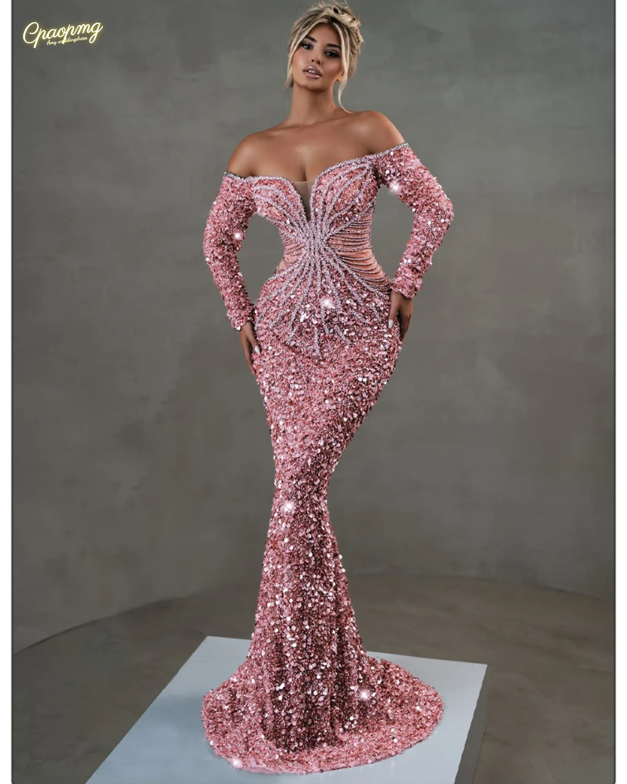 

Розовое длинное платье с блестящими пайетками по индивидуальному заказу, дизайн с жемчужными цепочками и длинными рукавами, вечернее платье русалки с открытыми плечами