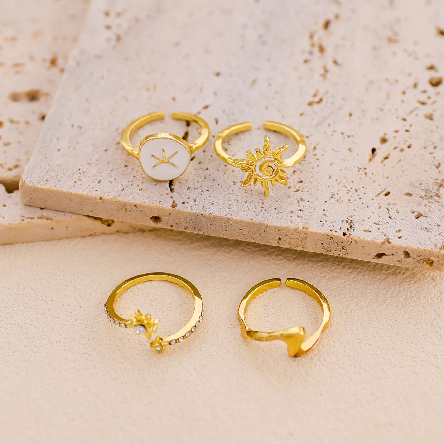 4pcs Beach Summer Starfish Sun Rings Set For Women Metal Sea Star Stackable Finger Ring Vacation Party Jewelry