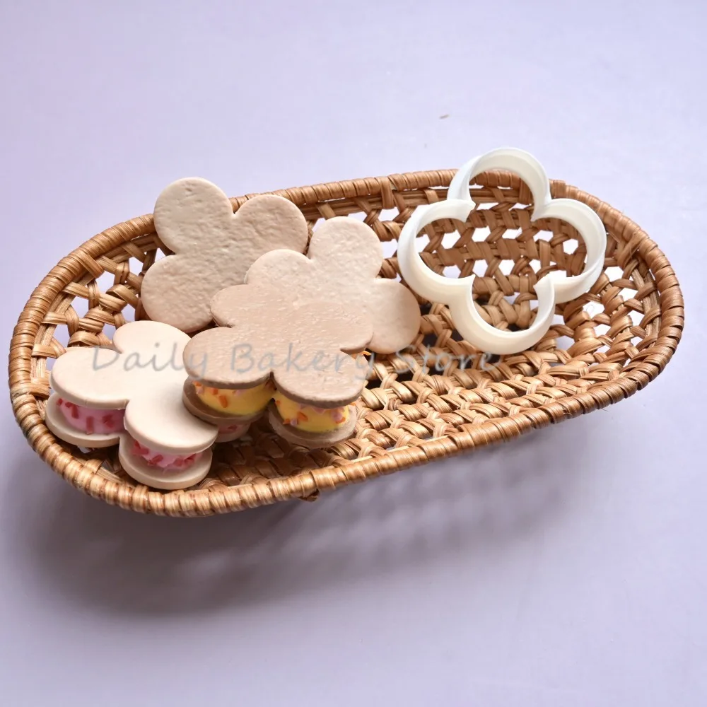 DIY Four Leaf Clover Biscuit Moud Four Leaf Clover Cookie Cutting Mold Fondant Cake Stamp Cookie Cutter Pastry Baking Tool