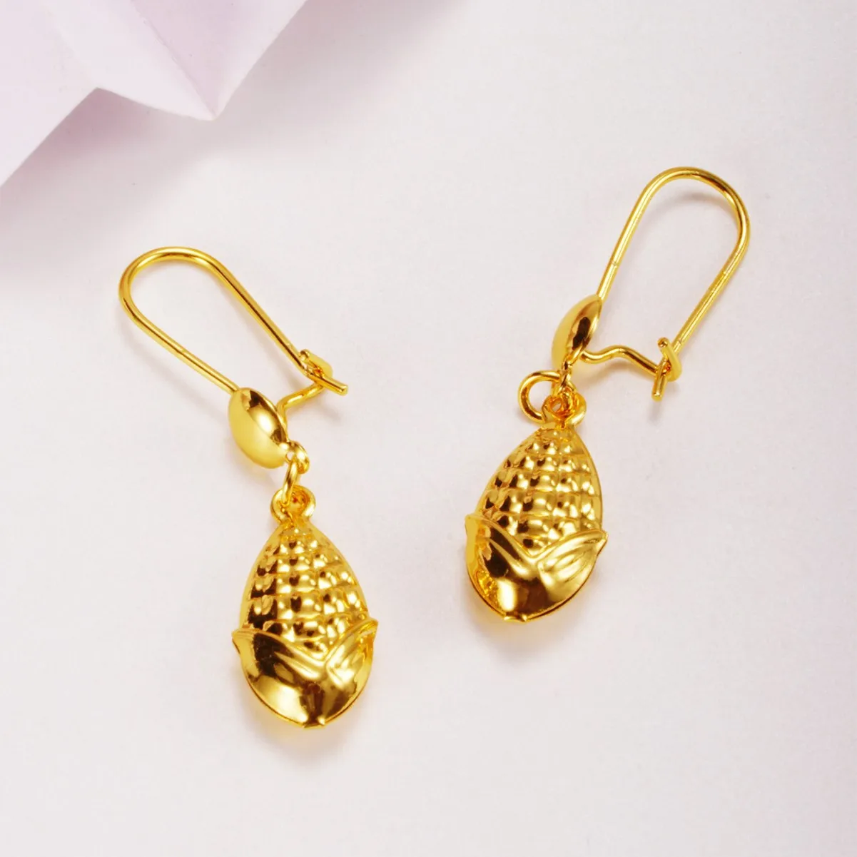 European and American trends cross-border hot-selling irregular polka dot gold corn earrings fashion personality exaggerated des
