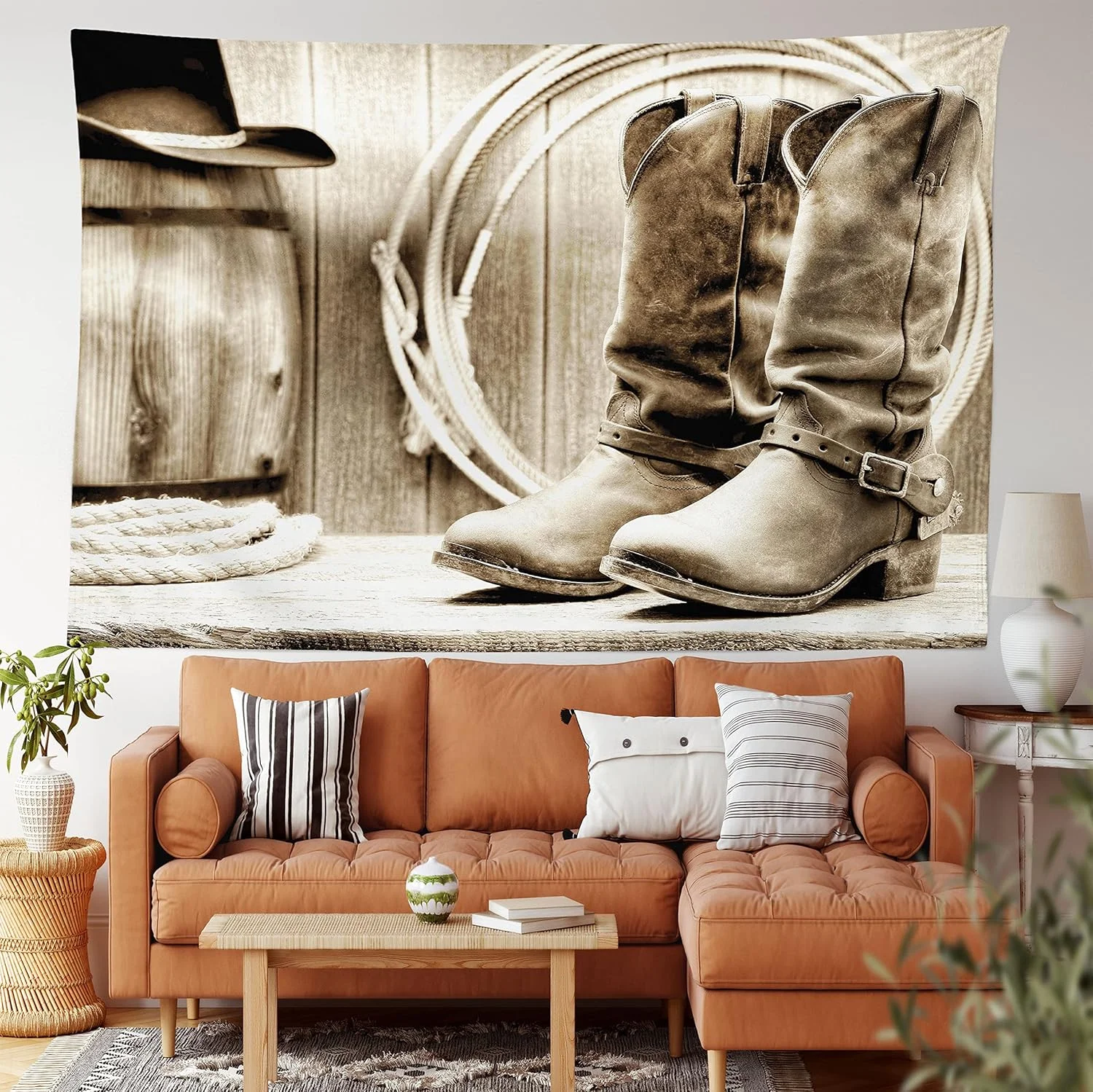 Las botas VIKAMA American Western están colgadas en la pared delante del barril de madera, en el dormitorio, la sala de estar y el dormitorio.