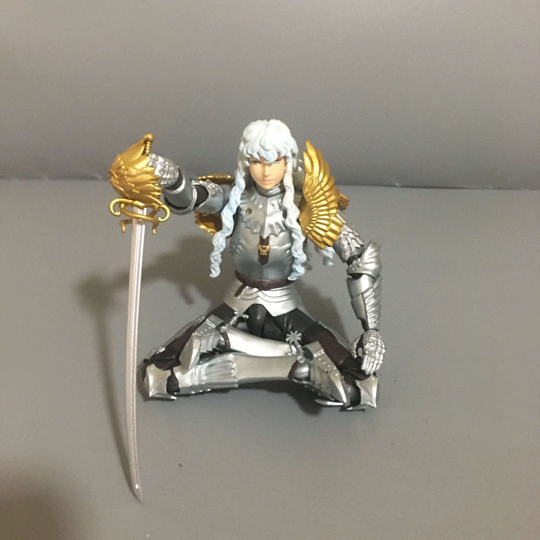 

Bandai shf 1/12 Sword and Wind Legend Eagle of Light Griffith Paladin Action Figure