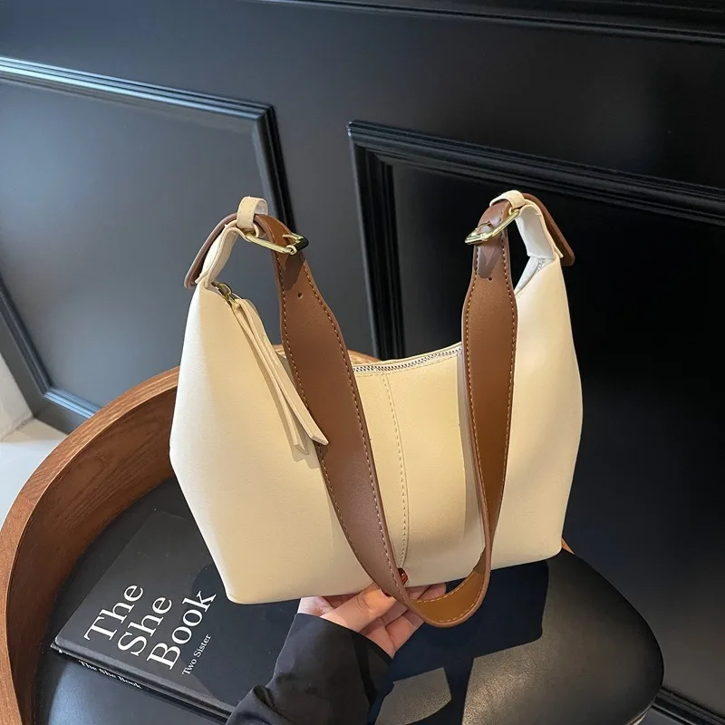 

PU New Fashion Shoulder Bag Large Capacity Commuter Underarm Tote Bag Simple Texture Messenger Bag