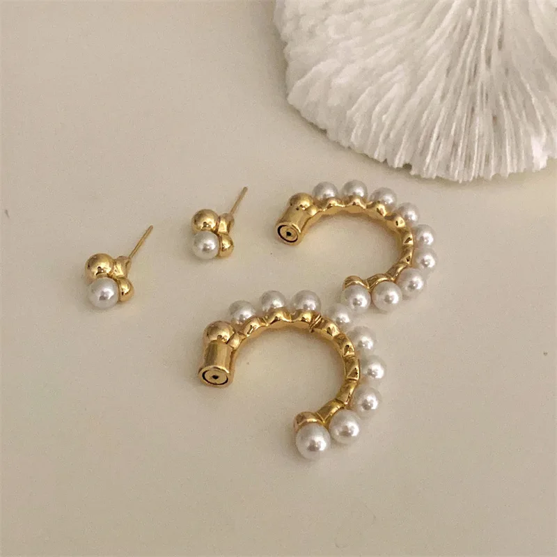 C Shape Metal Pearl Earrings European American Style Personalized Fashion Stud Earrings Ladies Girls Travel Wedding Accessories