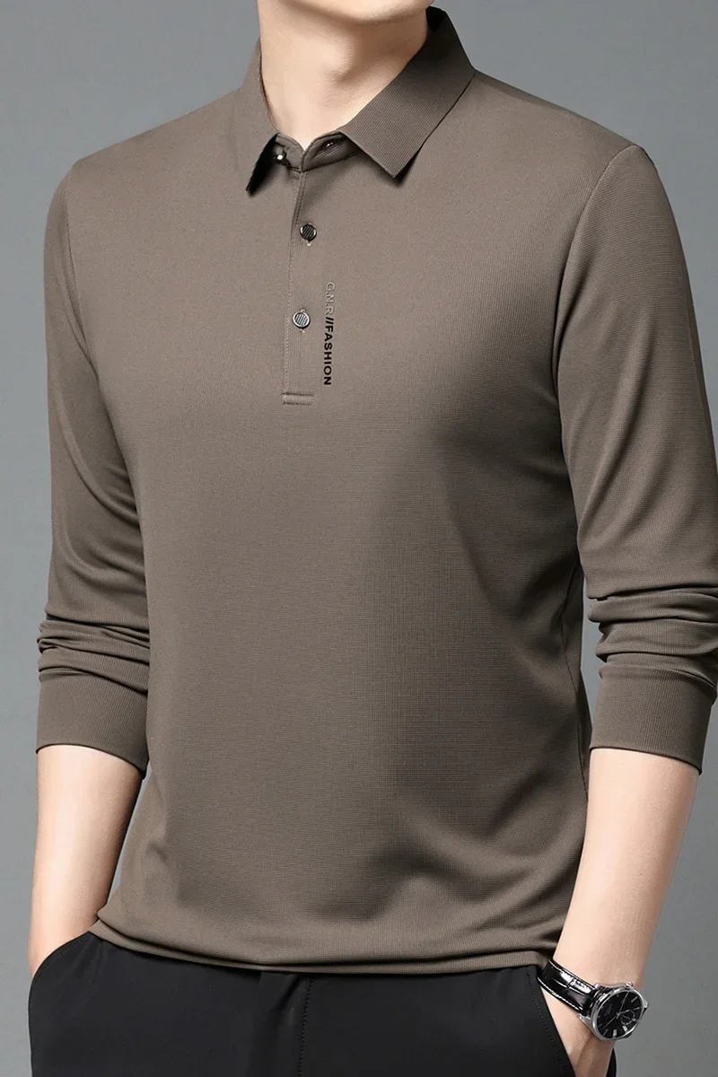 قميص بولو بأكمام طويلة للرجال في خريف وشتاء 2025 مع ياقة مخملية مضافة، قمة رجالية عصرية وغير رسمية
