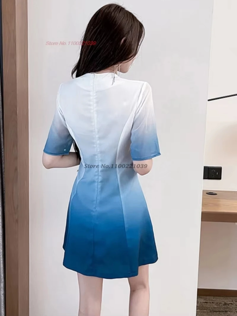 Gaun qipao seksi klub malam Cina 2025, cheongsam modern dengan warna gradasi nasional, set gaun qipao + celana pendek, gaun kerja untuk hotel dan spa