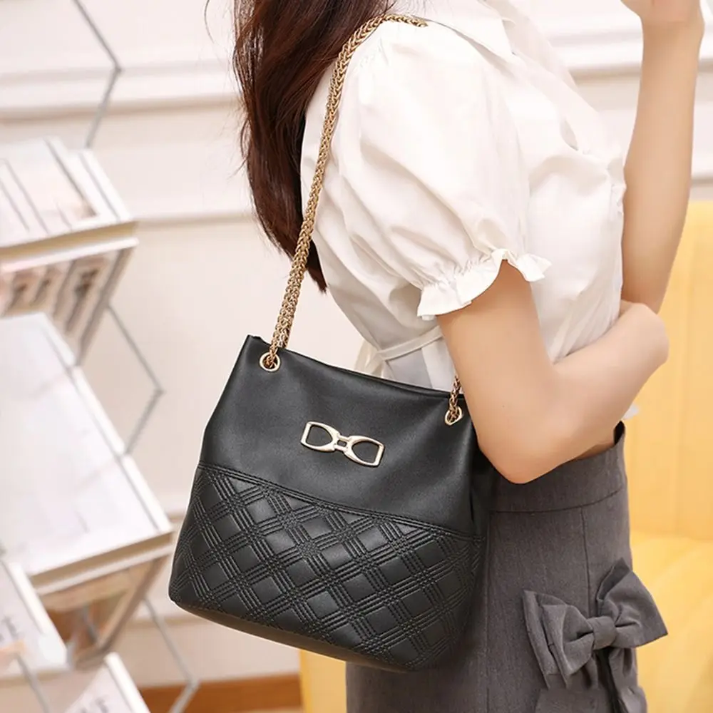 

PU Leather Chains Bucket Bag Fashion Large Capacity Plaid Pleated Crossbody Bag Casual Plain All-match Shoulder Bag Women