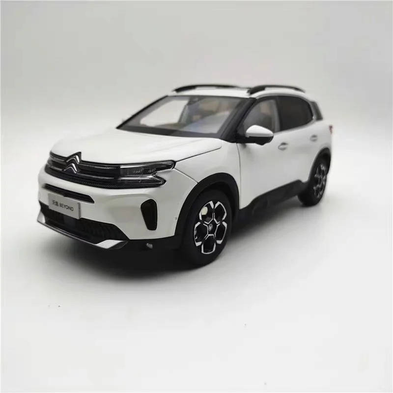 1:18 Original Dongfeng Citroen C5 Tianyi BEYONDSUV alloy model, children's collection of decorative toys, gifts for children.