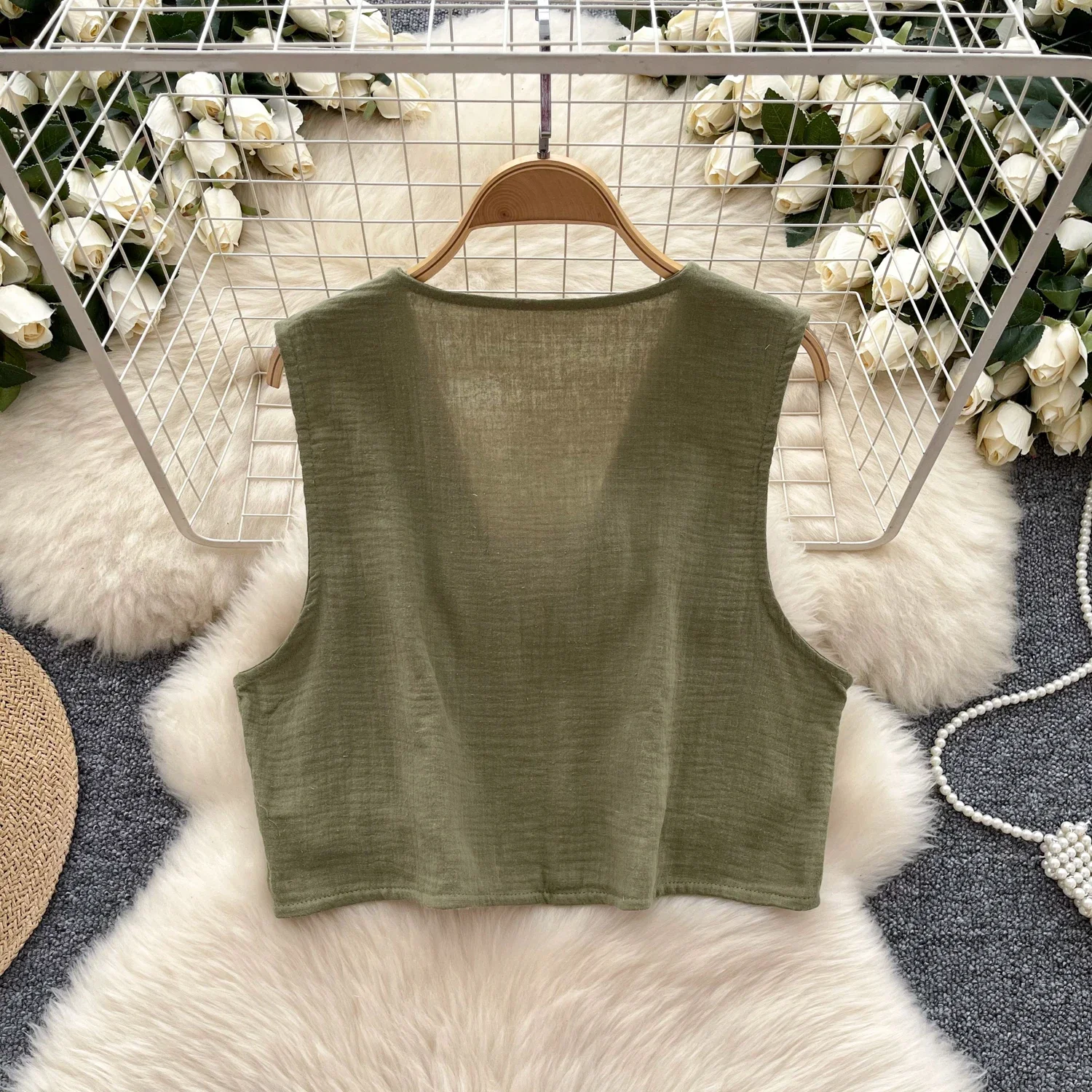 Chic Vintage Embroidery Sleeveless Tank Top Sweet Elegant Bohemian Fashion Shirt Women Crop Top