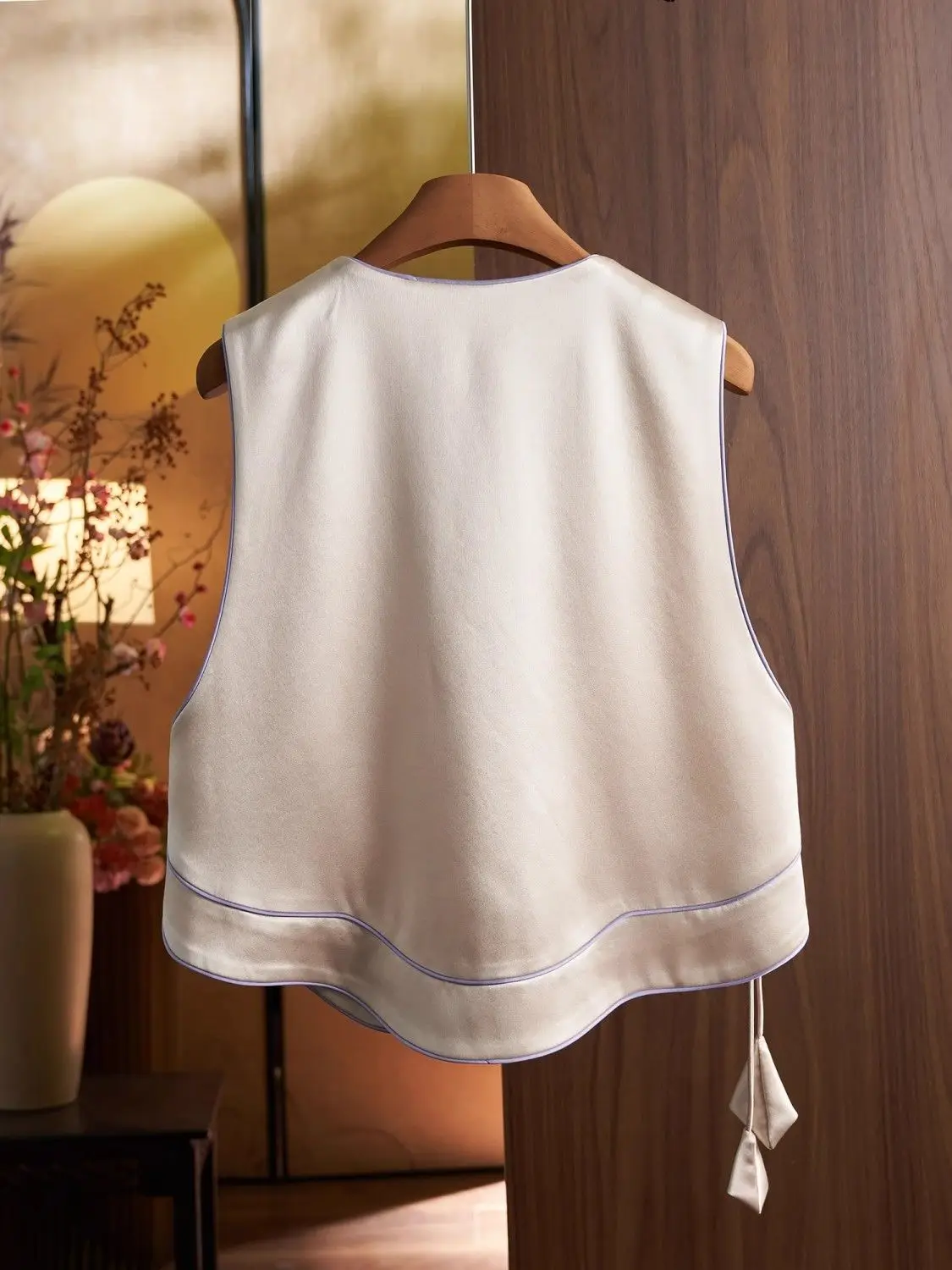 المطرزة الفراشة سترة المرأة النمط الصيني خمر الحرير الحرير سترة بلا أكمام الرجعية القمم الإناث الخريف موضة جديدة #2