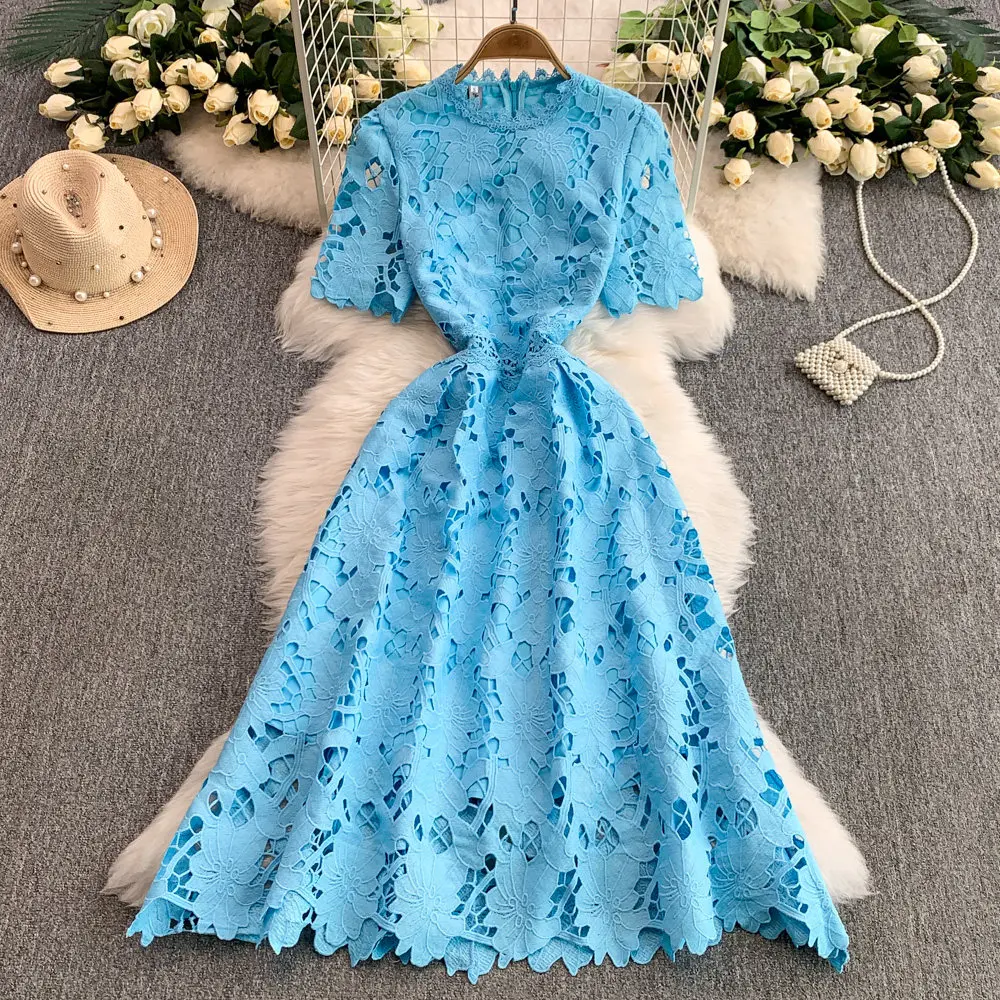 

Retro Elegant Heavy Hollow Out Waist Cinching Lace Dress Women's Simple Temperament Round Neck A-line Short Sleeve Dress