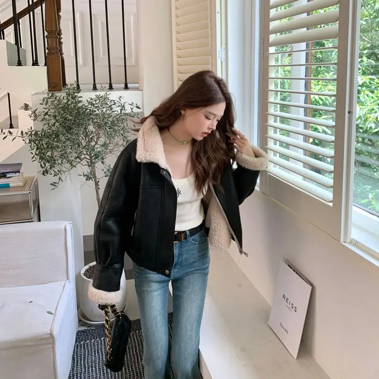 2025년 가을/겨울 미국산 양털 퍼 재킷 숏 코트 퍼 여성용 스윗 쿨 오토바이 의류 면 패딩 의류