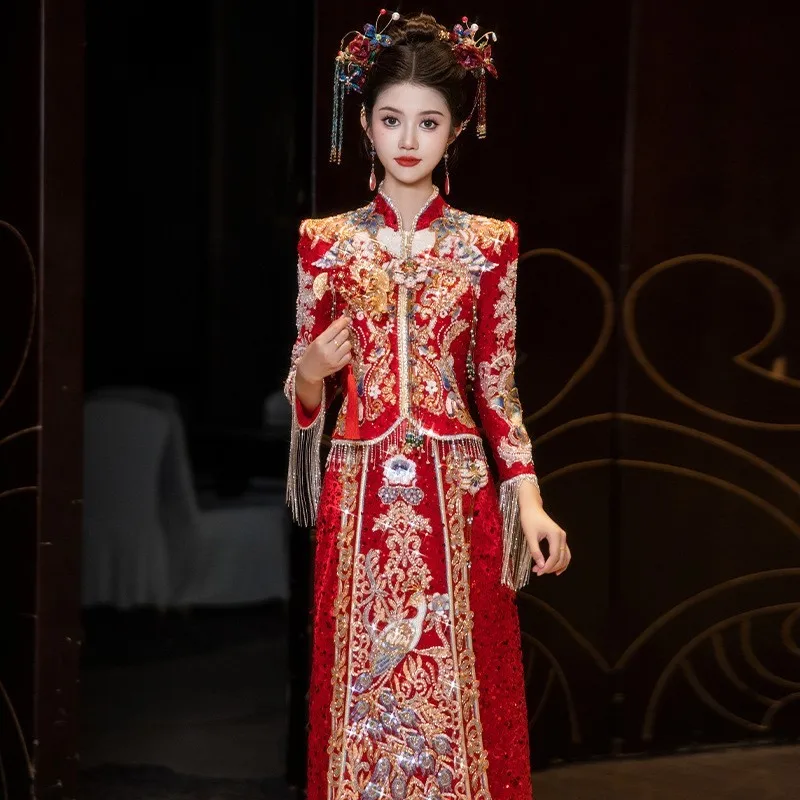 

New heavy industry toasting Chinese-style wedding dress with dragon and phoenix small figure