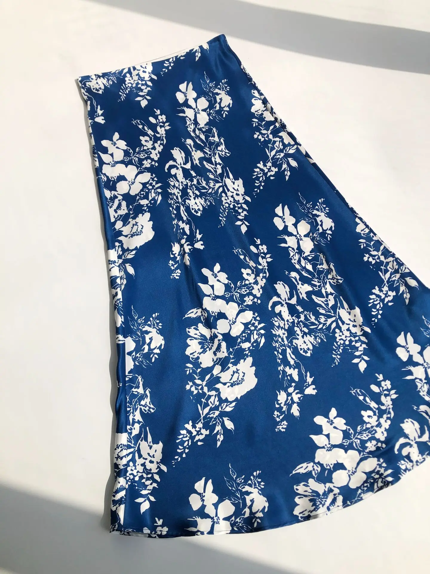 

Floral Print Women Blue Midi Skirt High Waist A-Line Casual 100% Silk Satin Jupe