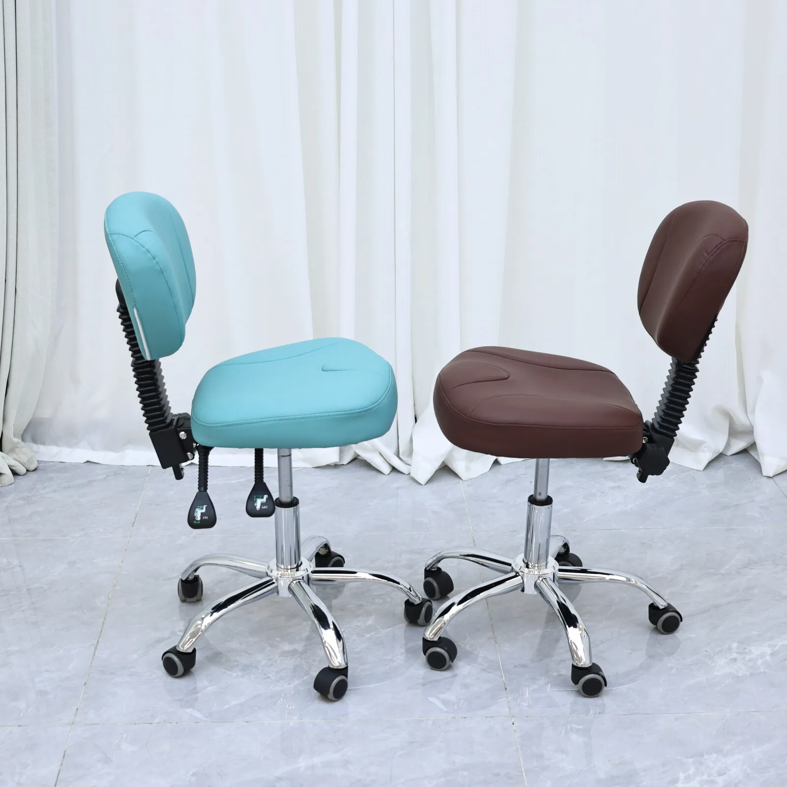 Ergonomischer Rollhocker mit Rückenlehne, für Nageltechniker, Friseure & Zahnärzte, Komfortabler Hebe-Technikerstuhl mit Rollen – Detail 5