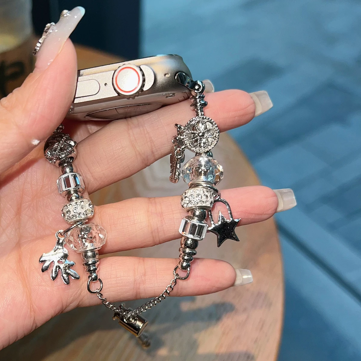 Correa de Metal de joyería de lujo para Apple Watch 10 9 Band 42mm 46mm 41mm 45mm 44mm 40mm pulsera de acero para mujer cinturón para iWatch 8 SE 7 6