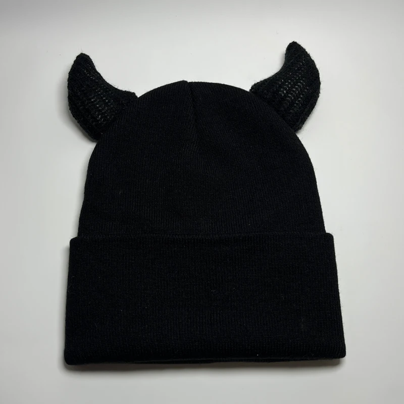 1pcs Y2k Men Horn Decor Beanie Solid Color Couple Knitted Hat Fashion Skull Hat Warm Knitted Beanies for Men and Women