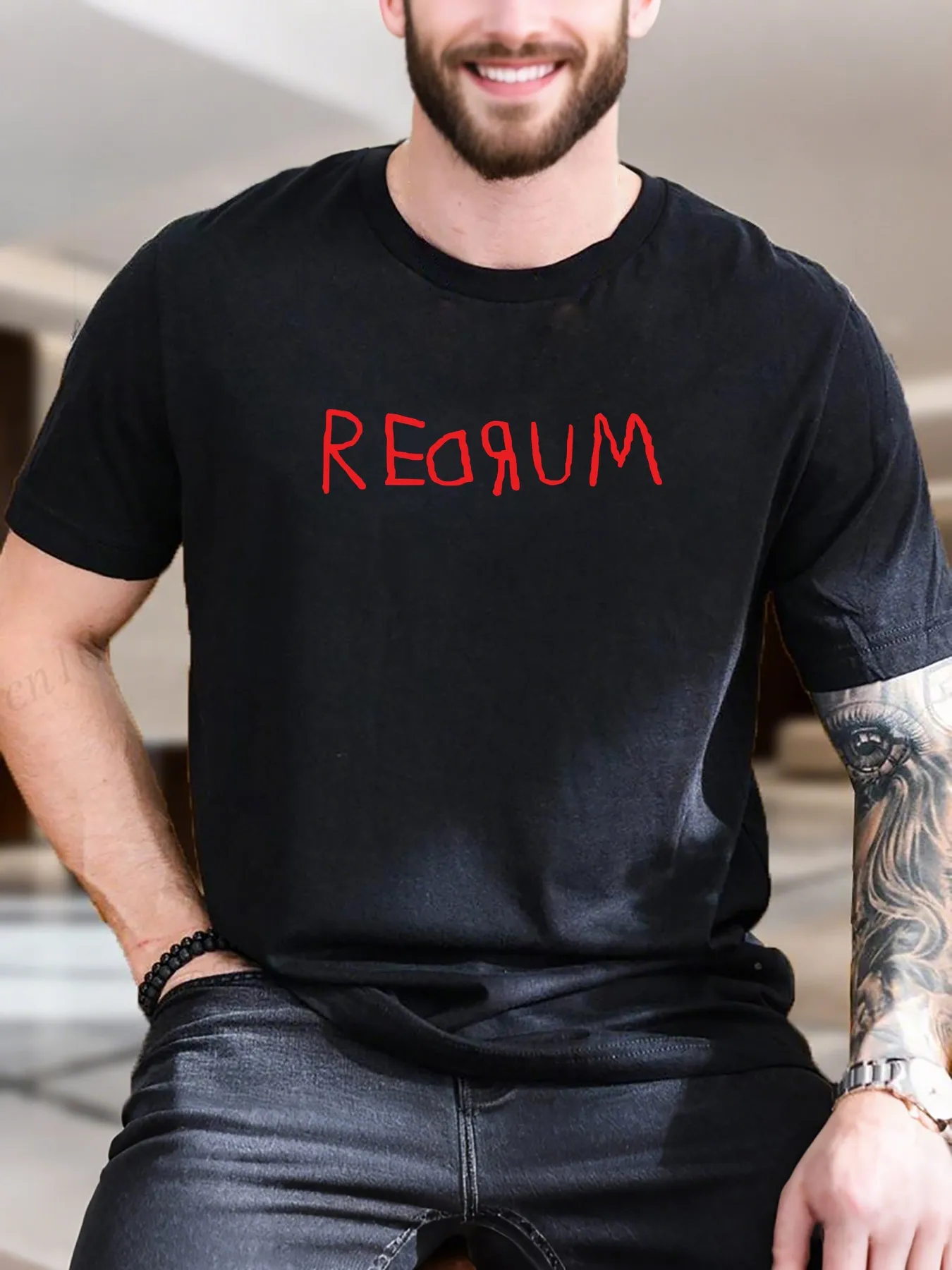 جديد وصول أزياء الرجال القطن المطبوعة تي شيرت أحمر مربع أبيض خلفية تصميم مريح للتنفس عارضة ارتداء اليومي Tre