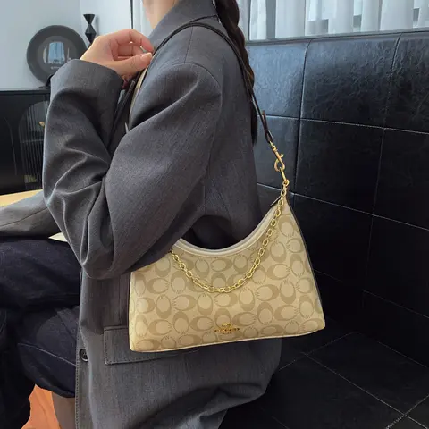 8 best sales Prada-kläder - №8