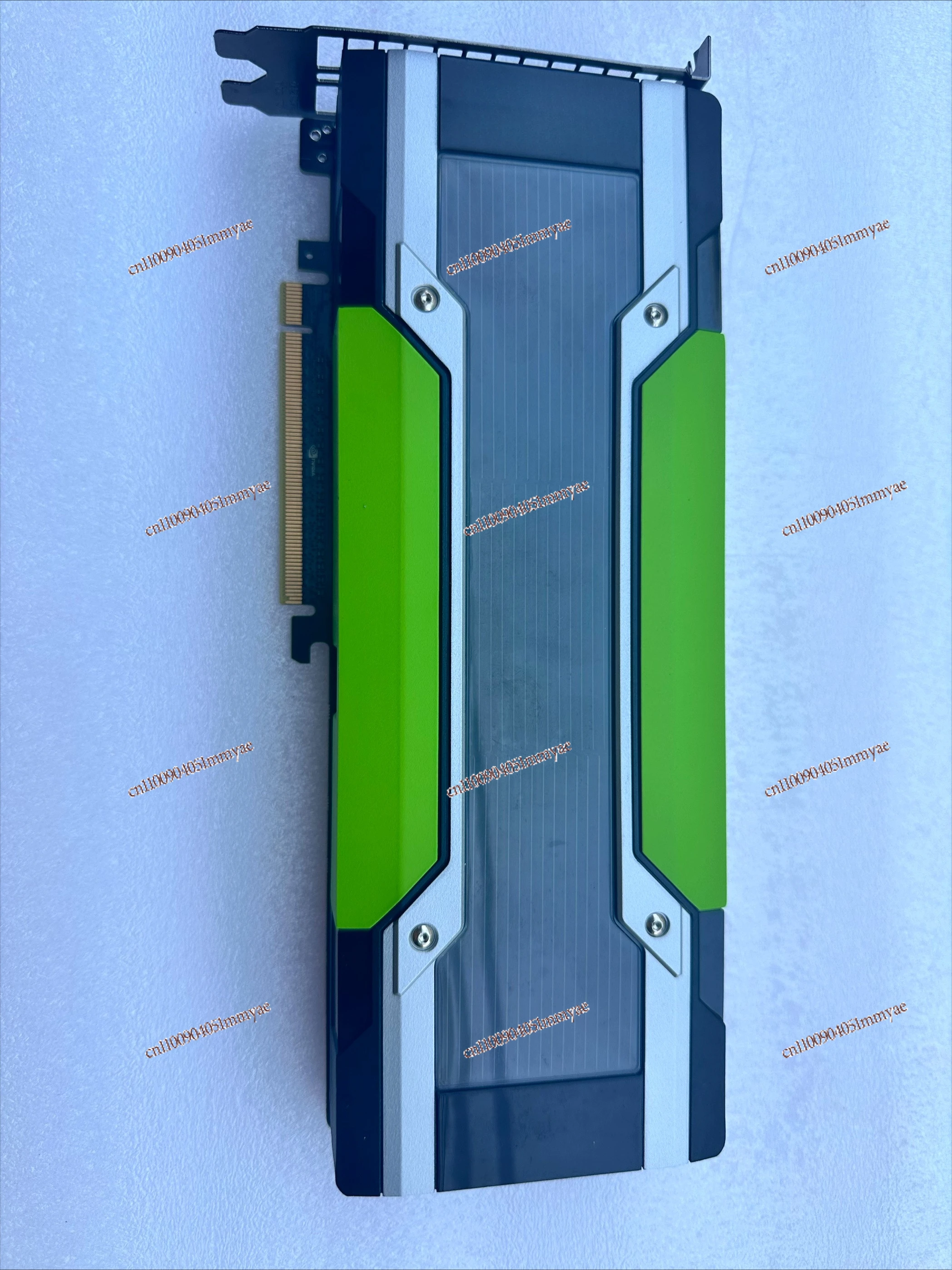 

Почти новая видеокарта K80, 24 ГБ, графическая карта m40, 12 г.