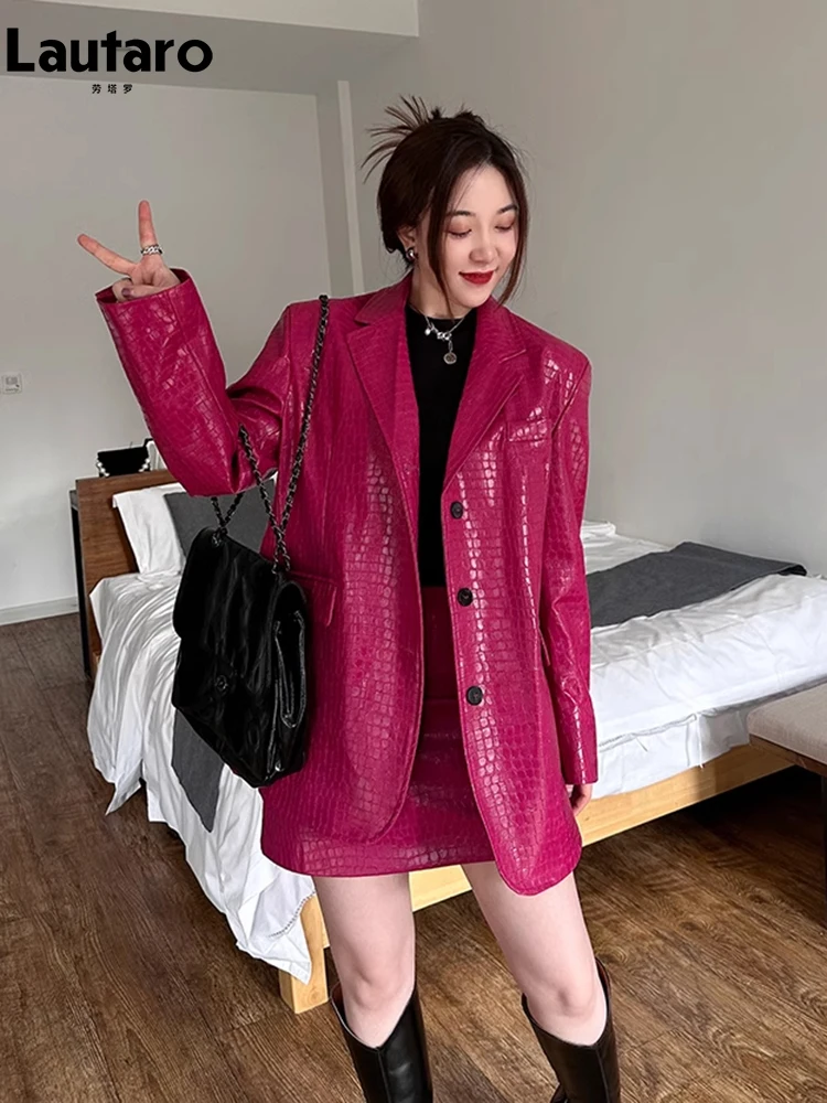 Lautaro Autumn Loose Casual Shiny Crocodile Print Patent Pu Leather Blazer for Women Single Breasted Luxury Designer Clothing