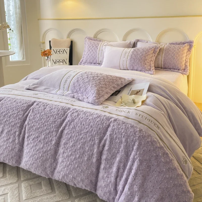 Four-piece coral fleece light luxury high-end French rose three-dimensional embroidery plush bedding newChinese home solid color