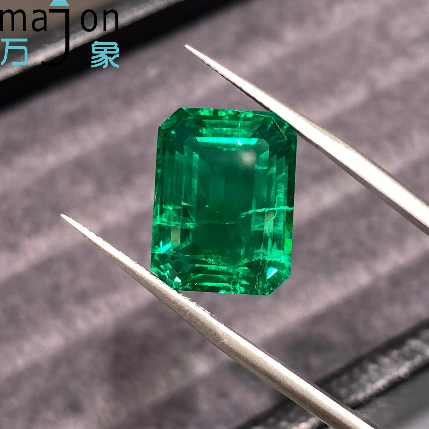 

Лучший изумрудный драгоценный камень Columbia 8,76CT, выращенный в лаборатории, изумрудная форма с сертификатом AGL для изготовления ювелирных изделий