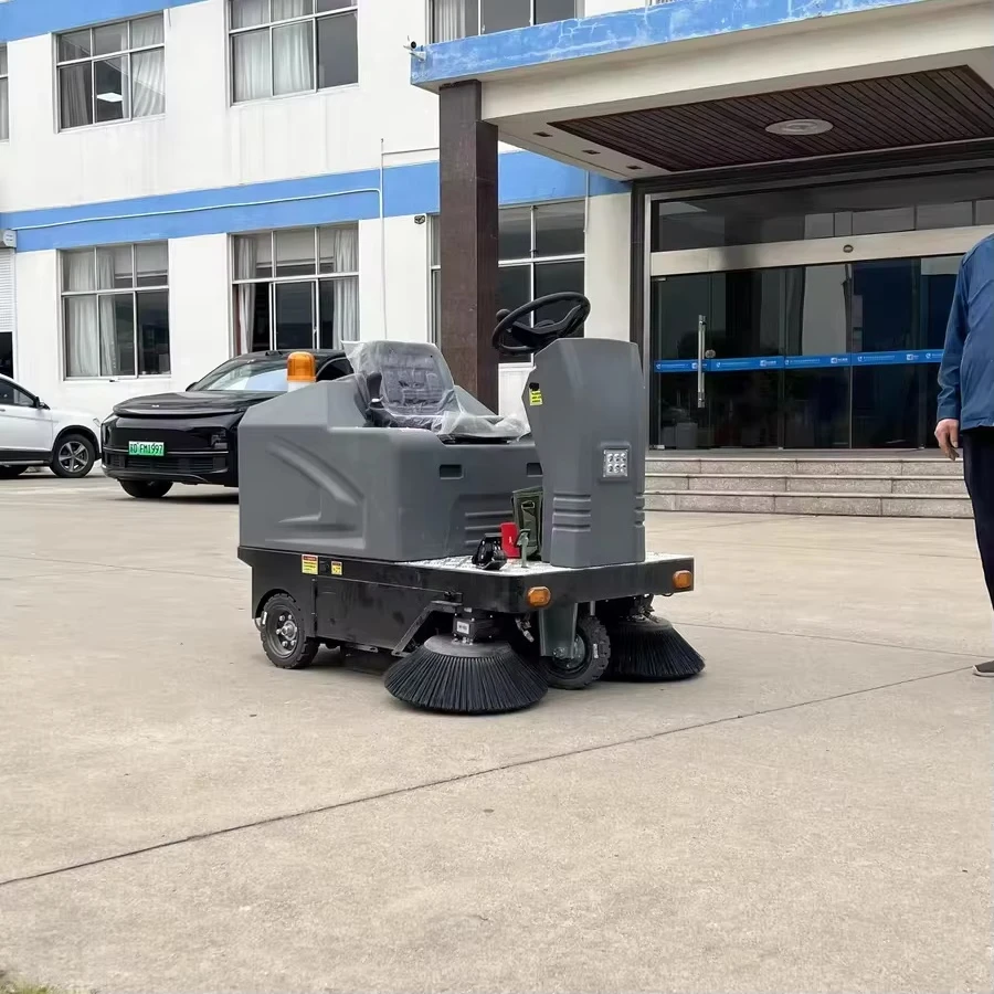Electric Ride-On Warehouse Sweeping Truck with 220L Garbage Bin 48V Battery New Self-Propelled High Efficiency