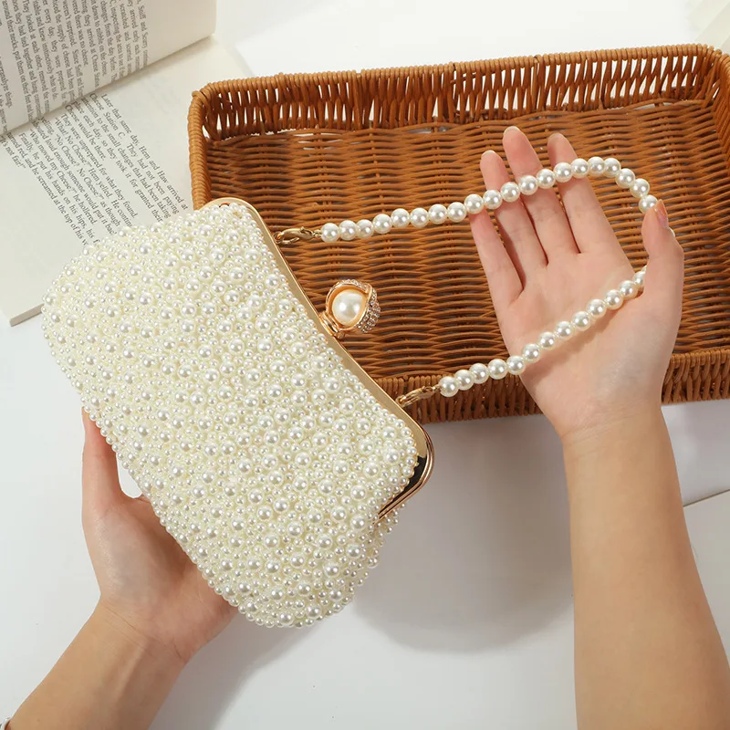 Luxury Pearl Inlay Hardware Decoration Small Diamond Inlaid Clutch Purses Party Handbag Evening Bag Banquet Dinner Dress Bag