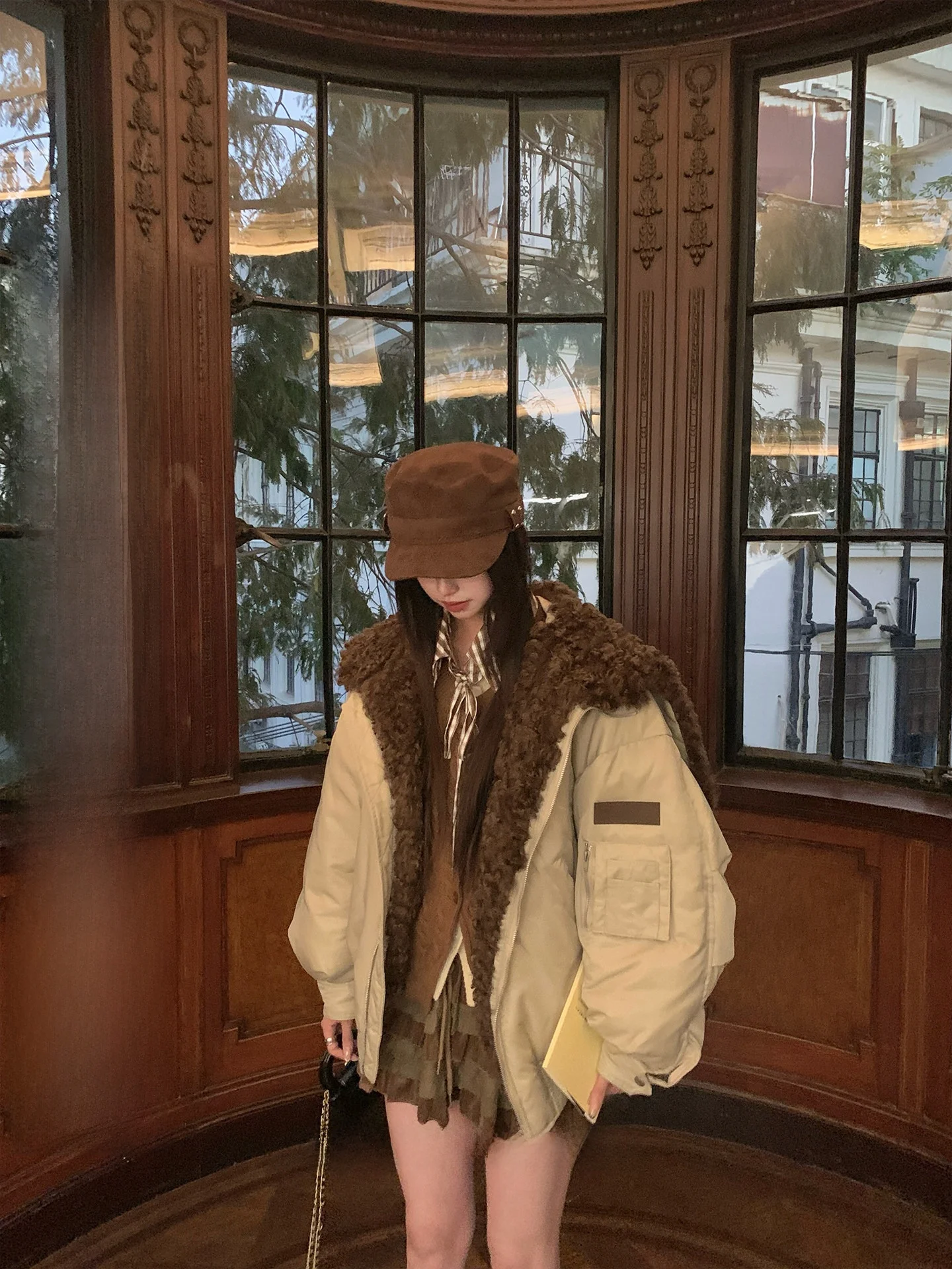 

Barn Sle Women's Parka Coat with Adjustable Collar Fluffy ort Length Straight Fit Nylon Material Thiened for Winter