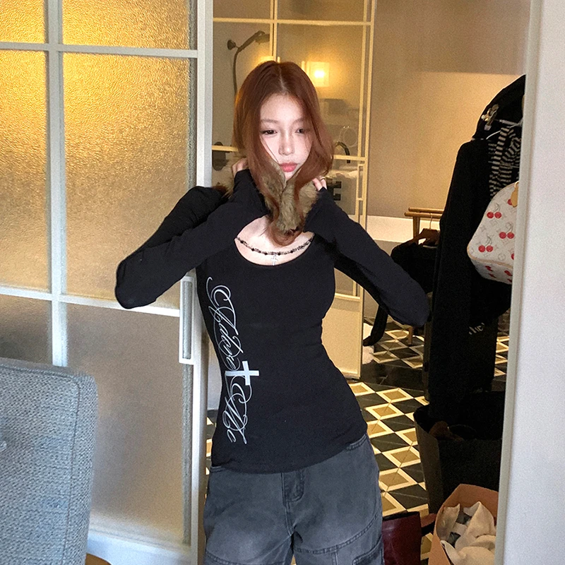 Thumbnail 3 - #4 Trending Womens Graphic Print Tees Right Now