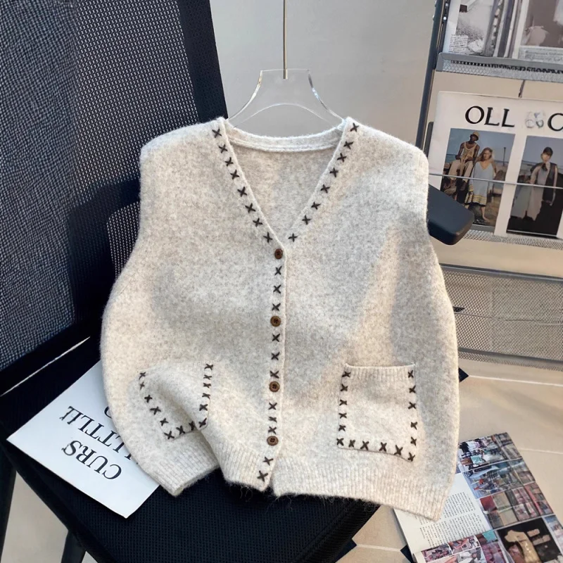 

Vintage Niche Design Knitted Vest Women Early Autumn Sleeveless Sweater Outerwear Single-Breasted Layered Cardigan Vest