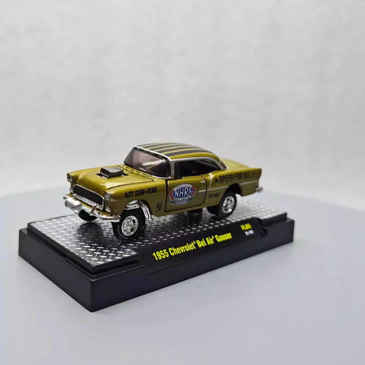 

M2 1:64 1955 Bel Air Gasser Simulation Car Model Alloy Toy Collection Decoration Ornament Gift