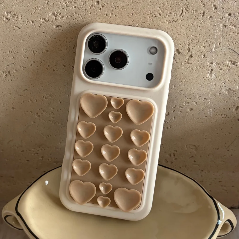 Niedliche Herz-3D-Saugnapf-Silikonhülle für iPhone 18 17 Pro 16 Pro Max mit starker Adsorptionsfunktion, stoßfester, weicher Schutzhülle – Detail 7