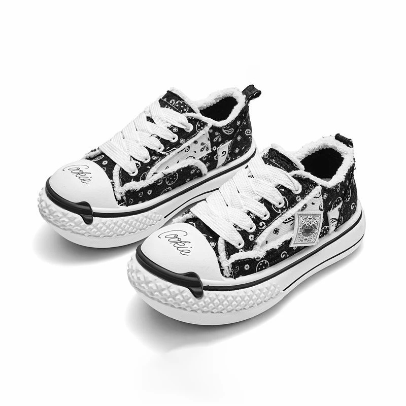 New men's and women's canvas shoes Breathable hundred with thick bottom comfortable casual shoes men's board shoes