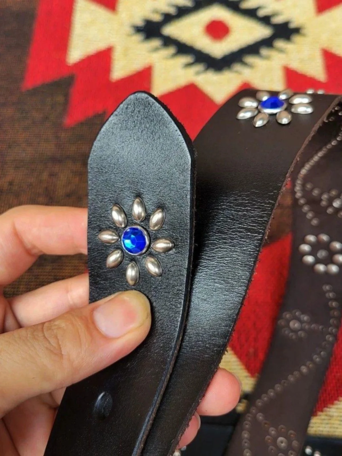 Handmade Japanese Style Belt HTC Style Men's Ladies Retro Khaki Waist Belt Fashionable Rivet Embellished Leather Belt