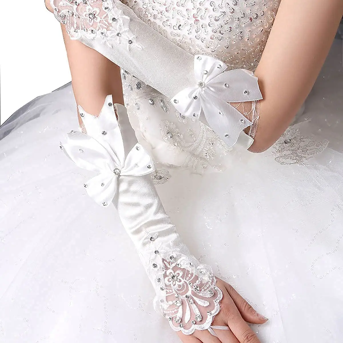 

Satin Long Women’s Wedding Gloves Ivory Fingerless Lace Bridal Gloves Crystal Bow Flower Gloves for Bride Rhinestone Wedding Acc