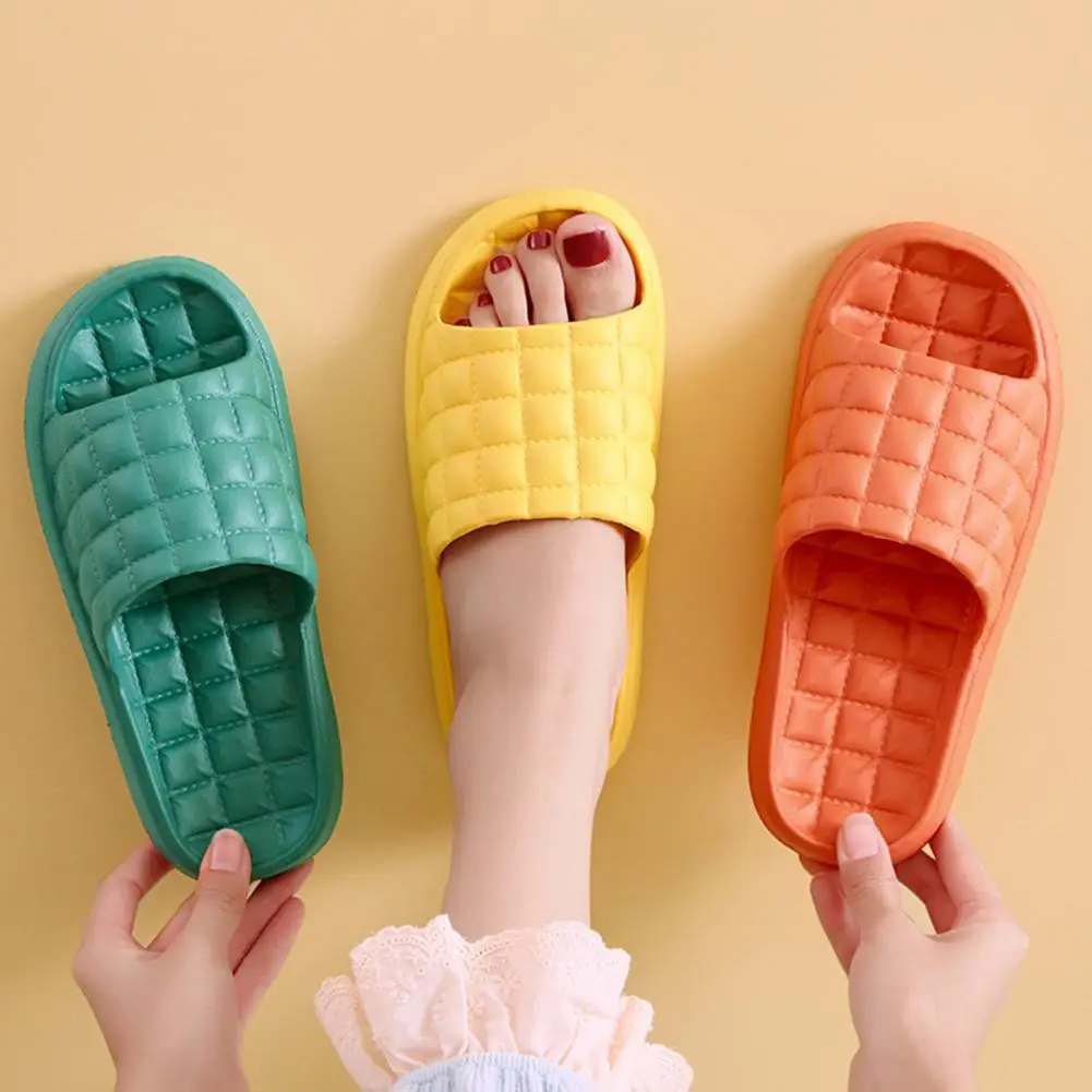 1 Pair Shower Slippers Grid Pattern Solid Color Soft Sole EVA Slip-on Men Women Summer Slides Bathroom Supplies Beach Slippers