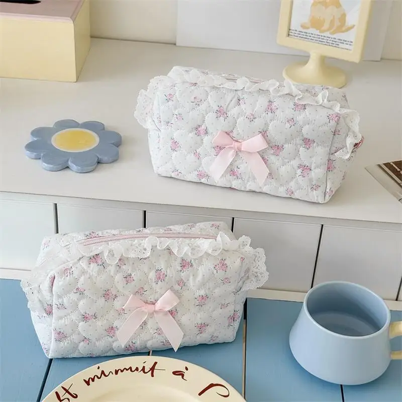 Urocza Kosmetyczka z Koronką w Kształcie Misia, Serca i Kokardy, Duża Pojemność, Przenośna Damska Torebka Podróżna, Dziewczęca Torba do Przechowywania Kosmetyków