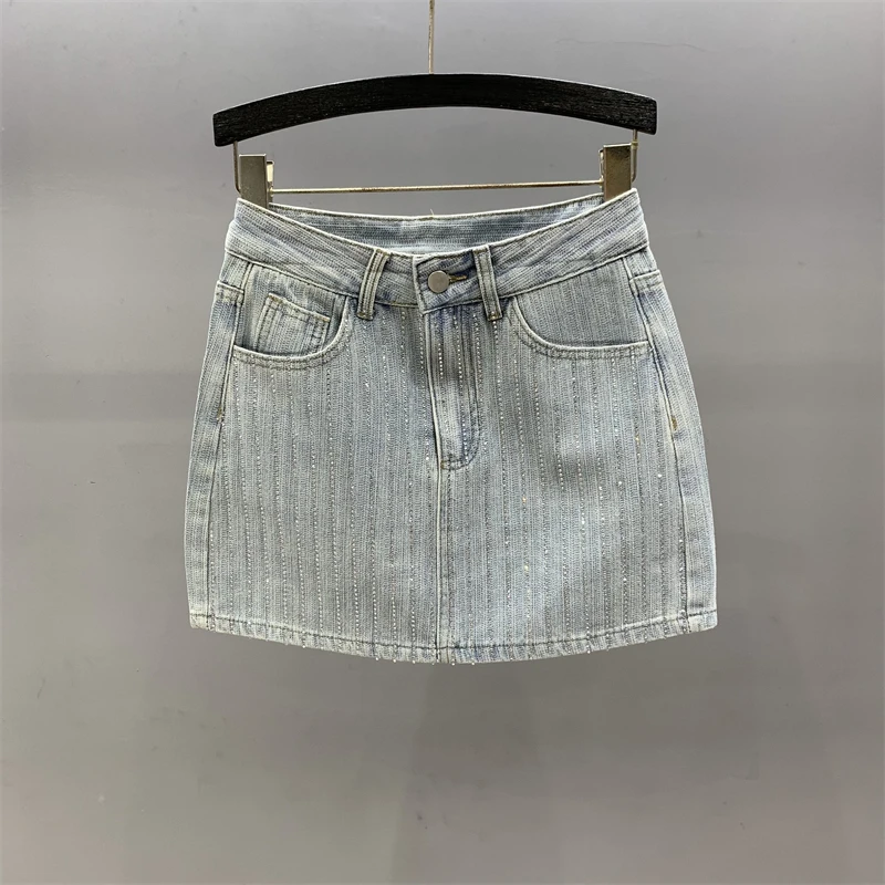 2024 Summer New Creamy-white Personalized Rhinestone Denim Skirt for Women All-Match Anti-Exposure Sheath Skirt Miniskirt