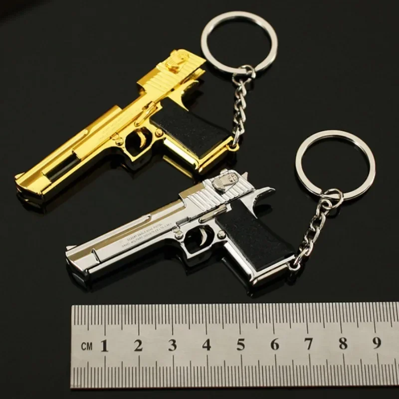 Minipistolas de juguete de Águila del desierto, llaveros dorados de aleación, modelo de Metal, juguete de decoración, 1:3