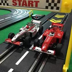 超スポーツレーシングトラック,ライト付き,電気トラック,特別な車のおもちゃ,1:43スーツ,ホット