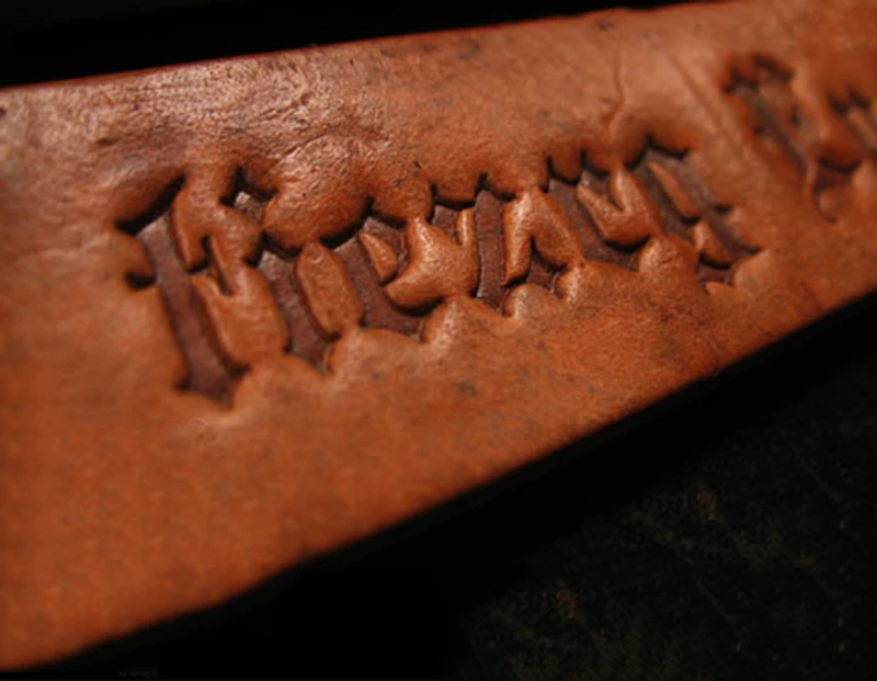 

ENGLISH TEXT Blackletter Capital letters & Lowercase letters &0-9 Figures molds Hand-work unique design leather working tool