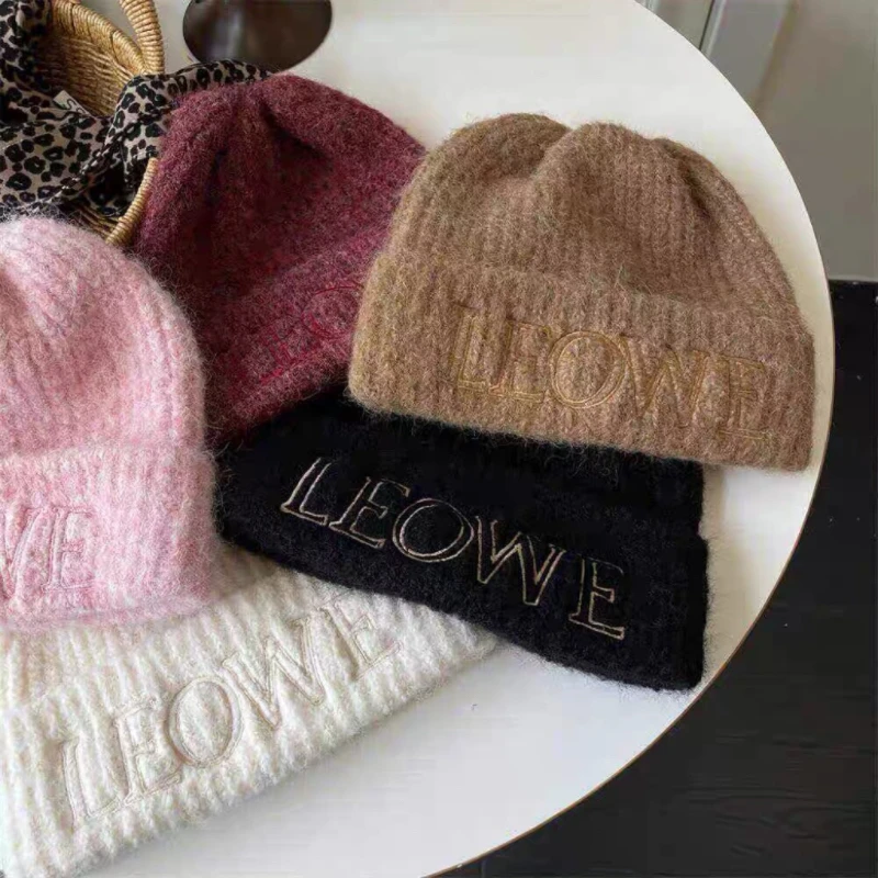 Korean version of ins wind letter embroidery knitted hat women\'s autumn and winter warm ear protection wool hat