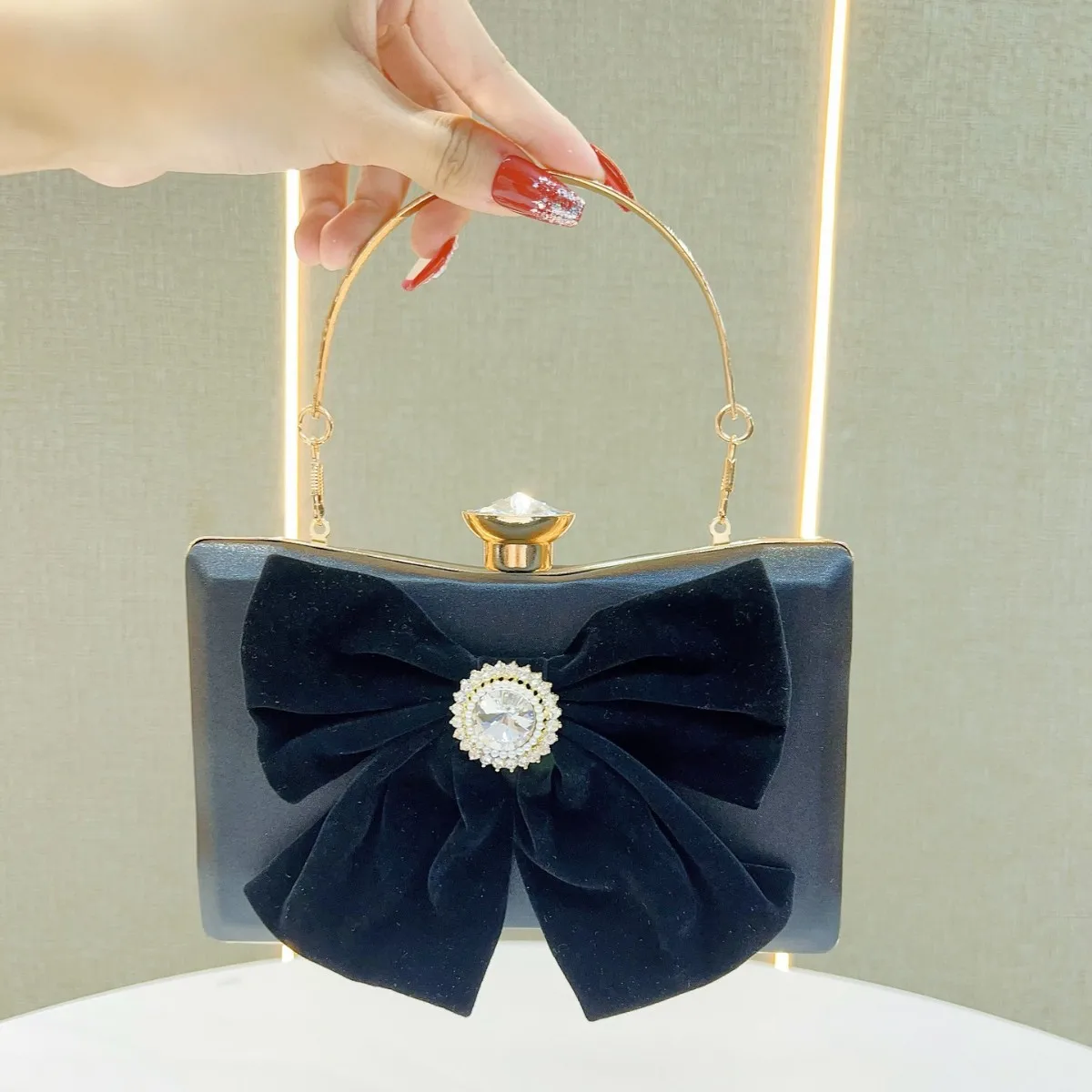 

2025 Light Luxury Evening Clutch Bag Women’s Small Handbag for KTV Wedding Banquet Party Elegant Dinner Purse Shoulder Tote