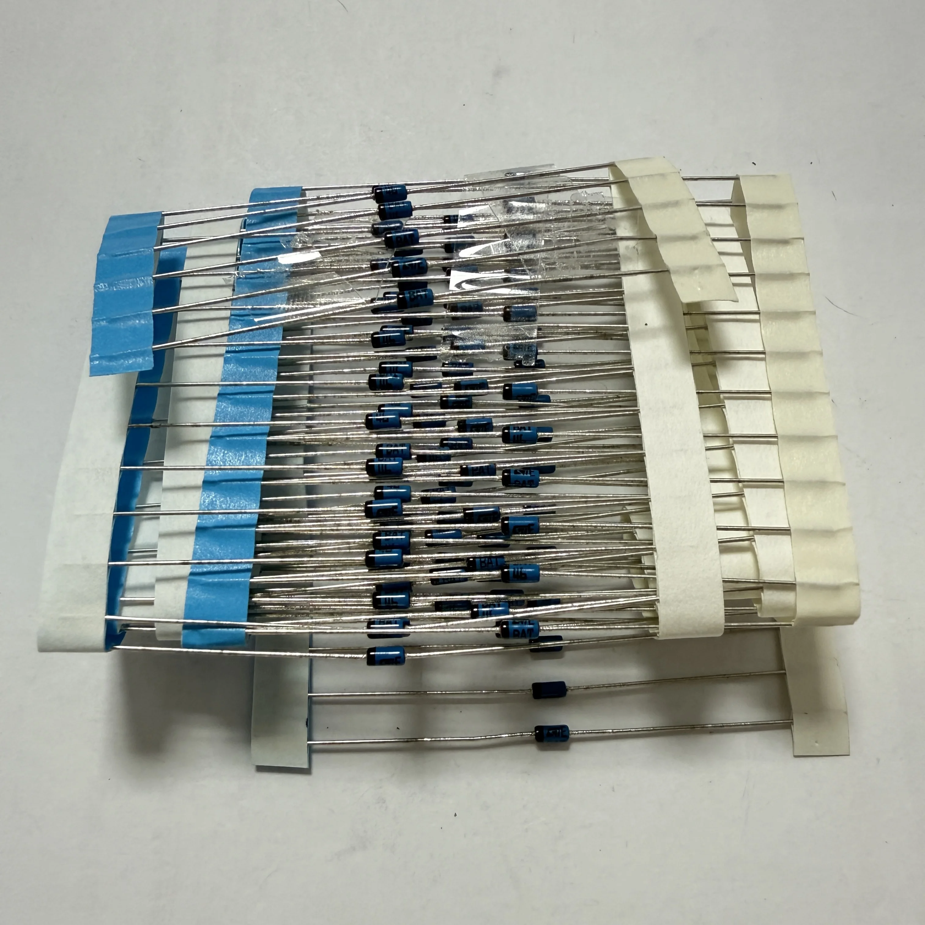 100PCS/LOT BAT46 (Schottky Diodes)