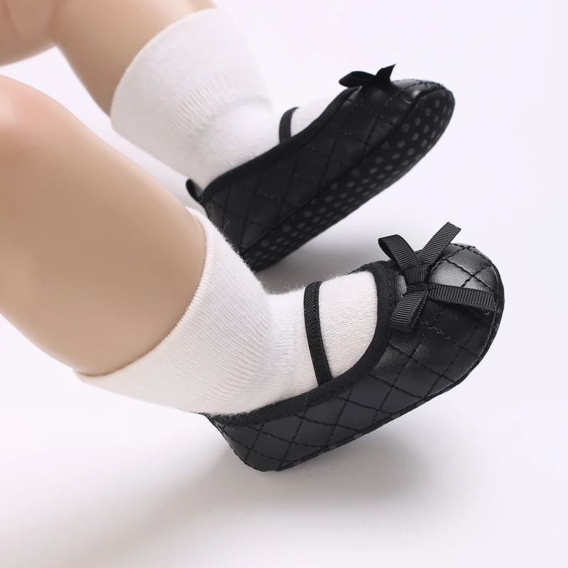 Newborn Baby Shoes Classic Fashion Mary Jane Ballet Flat Shoes Non slip Bow Baby Shoes Preschool Baptist Soft Sole Walking Shoes