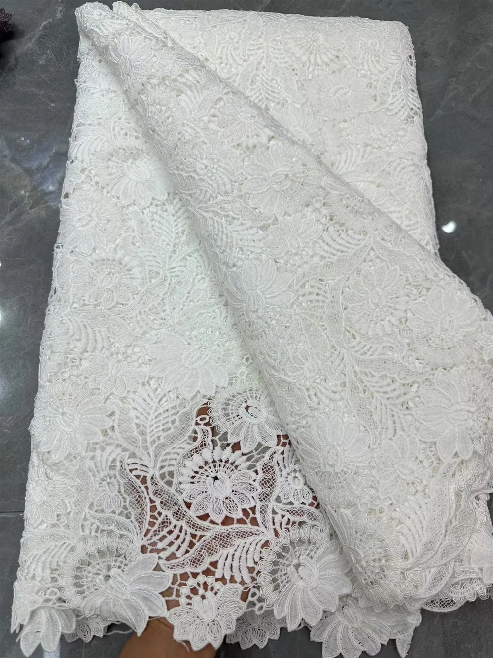 

Новый африканский белый гипюровый шнур, кружевной цветок для нигерийских женщин, роскошная вечерняя французская нигерийская кружевная ткань для свадебного платья H137-1