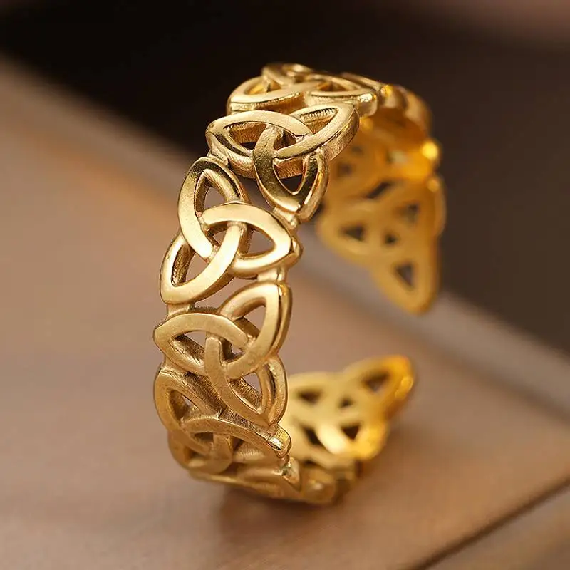 Huitan Ring mit hohlem Knoten-Design für Damen, einfacher Stil, vielseitiges Accessoire für Hochzeiten, Partys, wunderschöner trendiger Metallschmuck