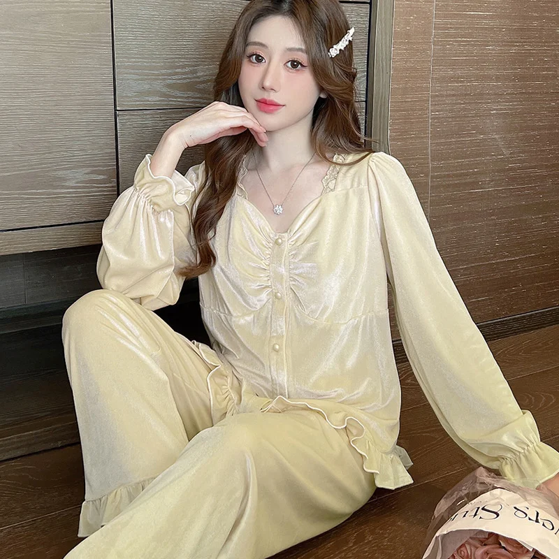 Golden Velvet Pajamas Women\'s Spring  Autumn Long Sleeved Pants Winter With Chest Pad Grace Solid Loose Causal Home Wear